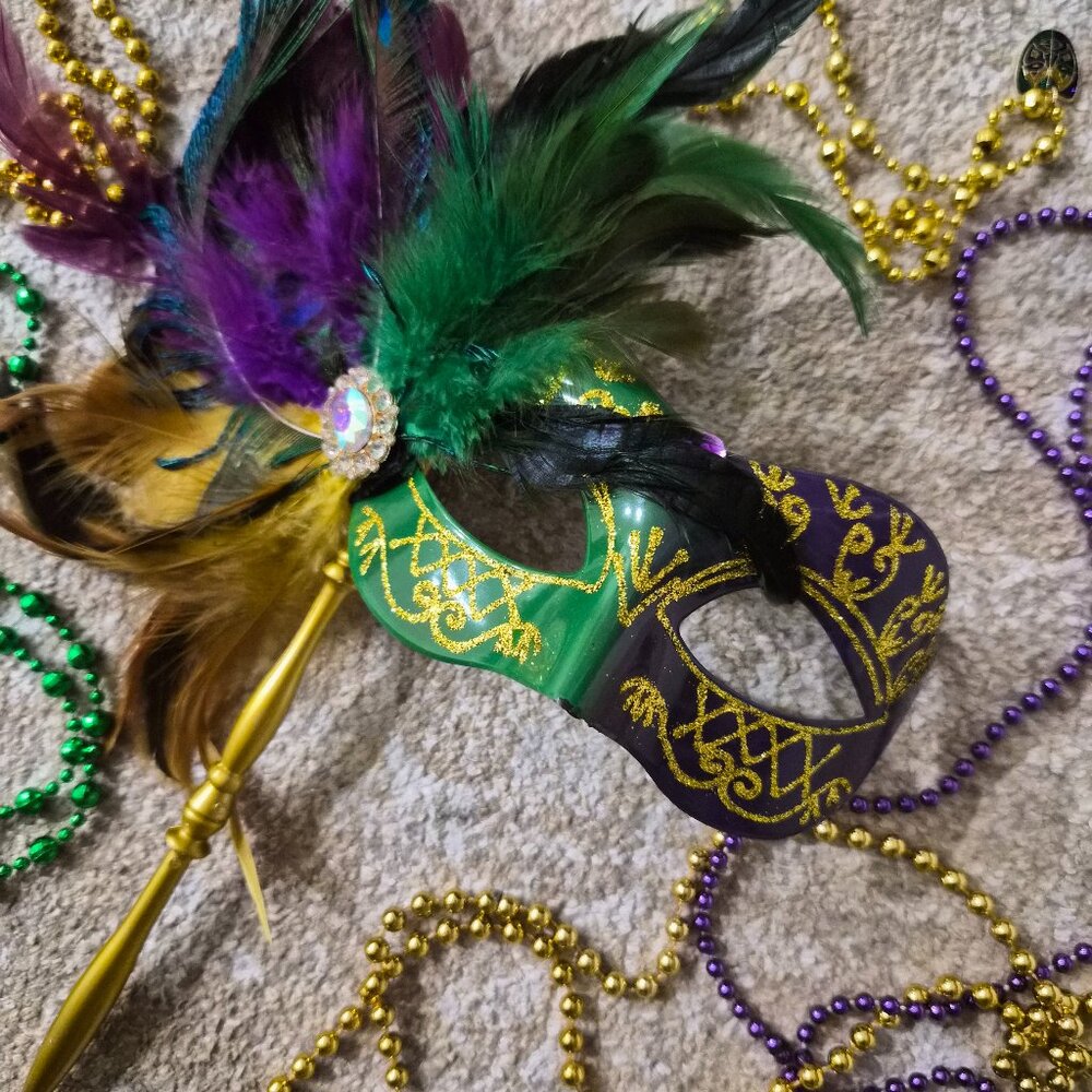 Boutique Mardi Gras/Parade Masque